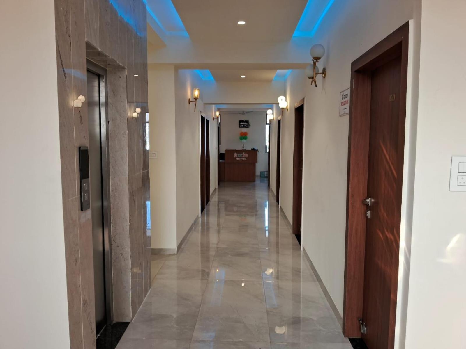 Hotel The Marion Nashik Buitenkant foto