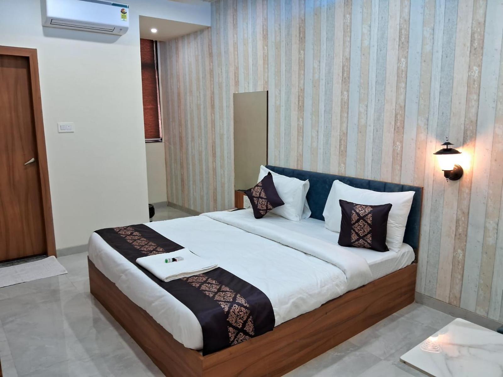 Hotel The Marion Nashik Buitenkant foto